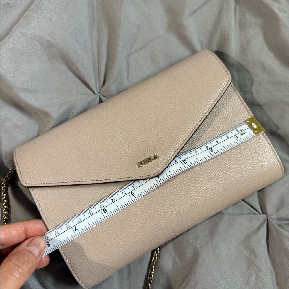 Furla Cream Crossbody Bag with Gold Chain - Picture 11 of 14